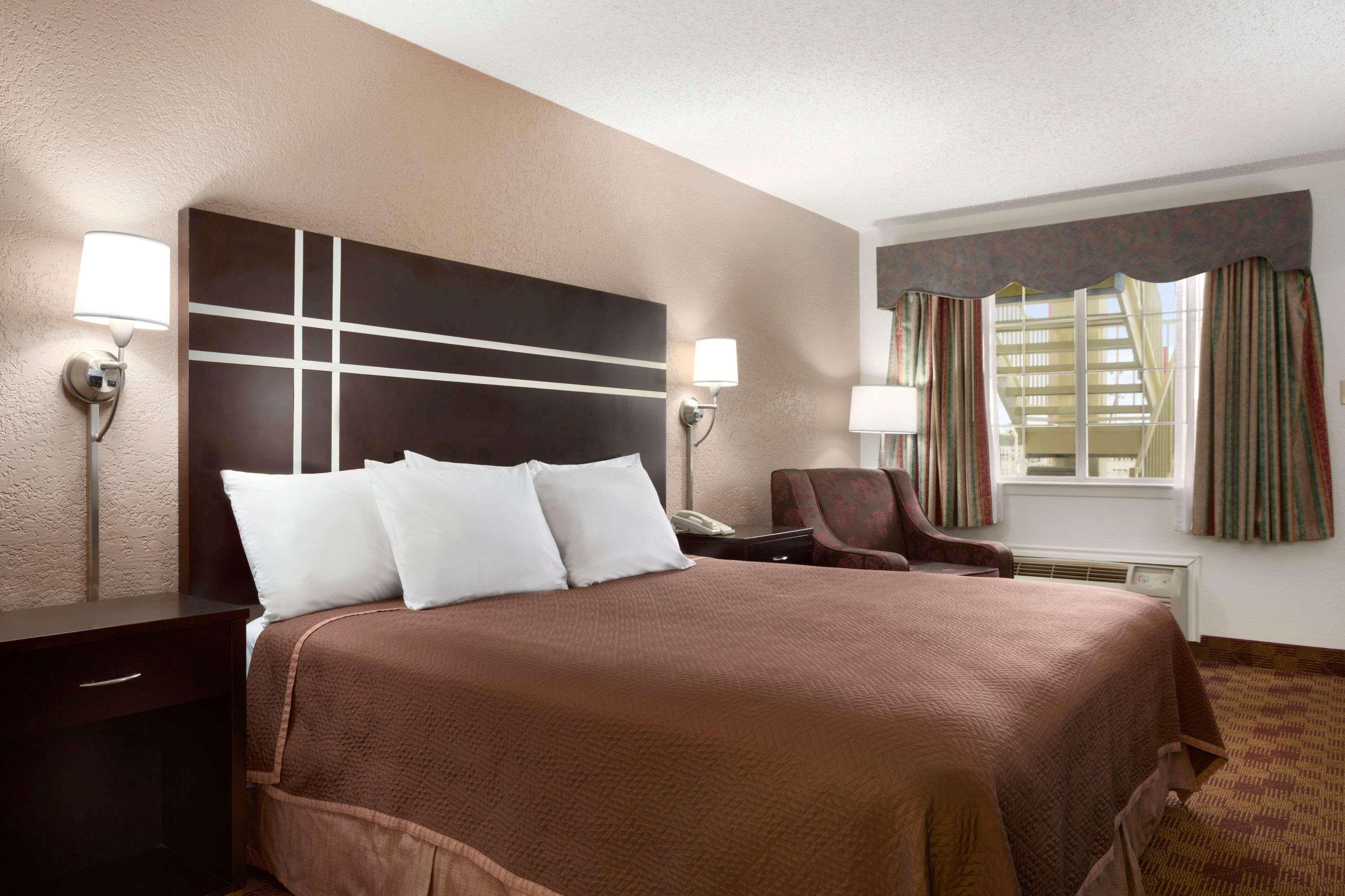Travelodge By Wyndham Killeen/Fort Hood Buitenkant foto