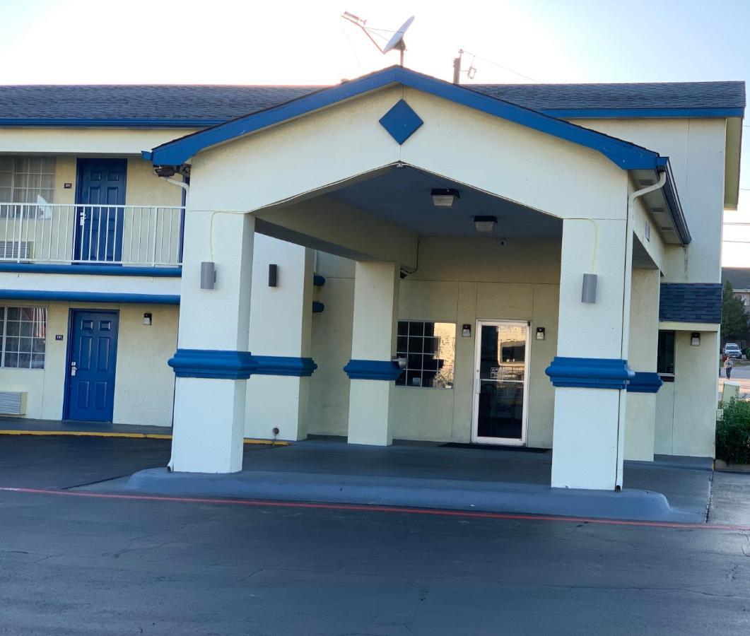 Travelodge By Wyndham Killeen/Fort Hood Buitenkant foto