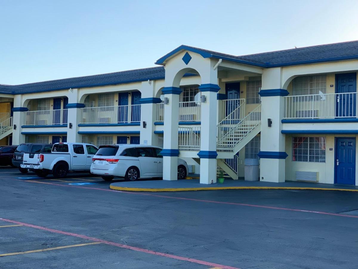 Travelodge By Wyndham Killeen/Fort Hood Buitenkant foto