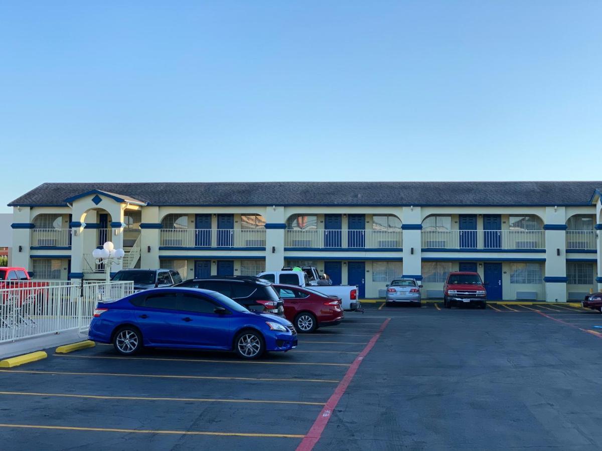 Travelodge By Wyndham Killeen/Fort Hood Buitenkant foto