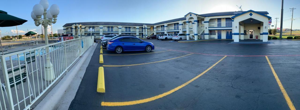 Travelodge By Wyndham Killeen/Fort Hood Buitenkant foto